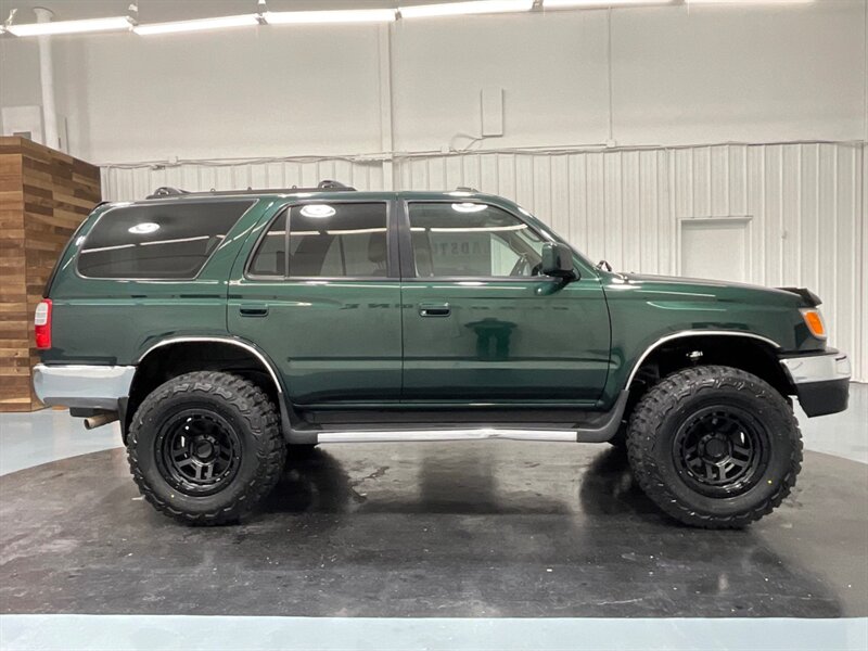 1999 Toyota 4Runner SR5 4X4 / V6 / NEW LIFT WHEELS TIRES / LOW MILES  / ZERO RUST - Photo 4 - Gladstone, OR 97027