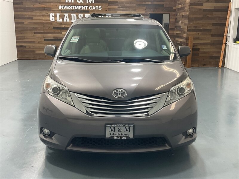 2011 Toyota Sienna Limited 7-Passenger / Dual Sunroof / Leather /Navi  / BRAND NEW TIRES - Photo 5 - Gladstone, OR 97027