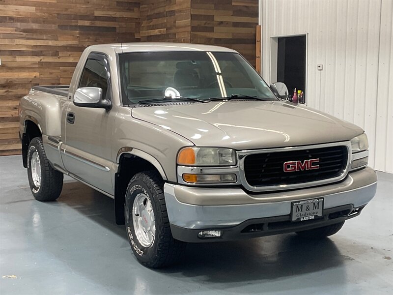 2001 GMC Sierra 1500 SLE Regular Cab 4X4 5.3L V8 / LOCAL OREGON TRUCK  / ZERO RUST / 6.6FT BED ( SHORT BED)