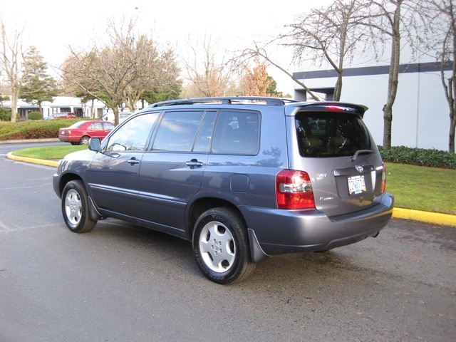 2004 Toyota Highlander Limited AWD /3RD Seat/ Leather/All Service Records - Photo 4 - Portland, OR 97217