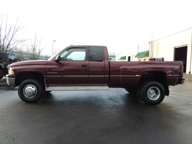 2001 Dodge Ram 3500 DUALLY / 4X4 / 5.9 Cummins Diesel / 6-SPEED ManuaL   - Photo 3 - Portland, OR 97217