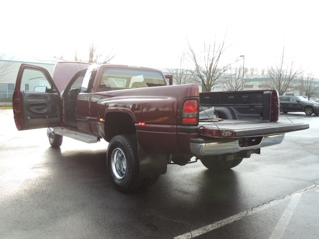 2001 Dodge Ram 3500 DUALLY / 4X4 / 5.9 Cummins Diesel / 6-SPEED ManuaL   - Photo 13 - Portland, OR 97217