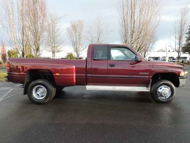 2001 Dodge Ram 3500 DUALLY / 4X4 / 5.9 Cummins Diesel / 6-SPEED ManuaL   - Photo 4 - Portland, OR 97217