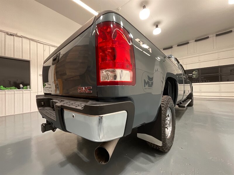 2007 GMC Sierra 2500 SLE2 4X4 / 6.6L DIESEL /LONG BED/1-OWNER/54K MILES  / CREW CAB / LOCAL TRUCK w. ZERO RUST / POWER SLIDING REAR WINDOW - Photo 31 - Gladstone, OR 97027