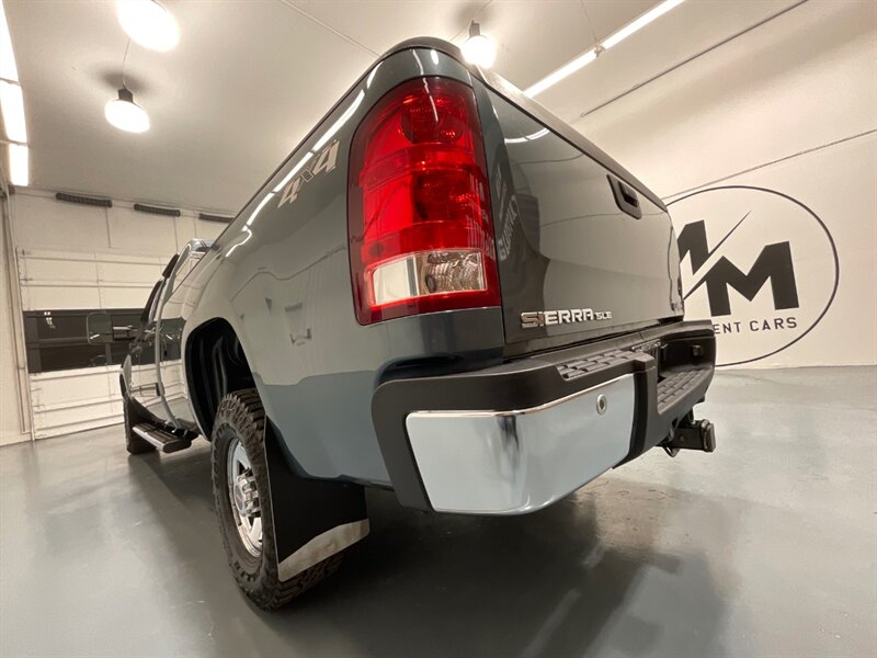 2007 GMC Sierra 2500 SLE2 4X4 / 6.6L DIESEL /LONG BED/1-OWNER/54K MILES  / CREW CAB / LOCAL TRUCK w. ZERO RUST / POWER SLIDING REAR WINDOW - Photo 32 - Gladstone, OR 97027