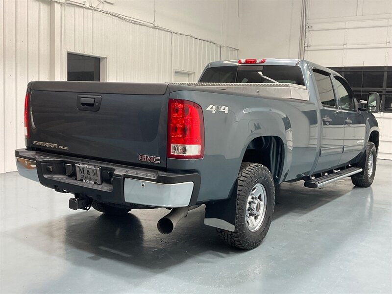 2007 GMC Sierra 2500 SLE2 4X4 / 6.6L DIESEL /LONG BED/1-OWNER/54K MILES  / CREW CAB / LOCAL TRUCK w. ZERO RUST / POWER SLIDING REAR WINDOW - Photo 8 - Gladstone, OR 97027