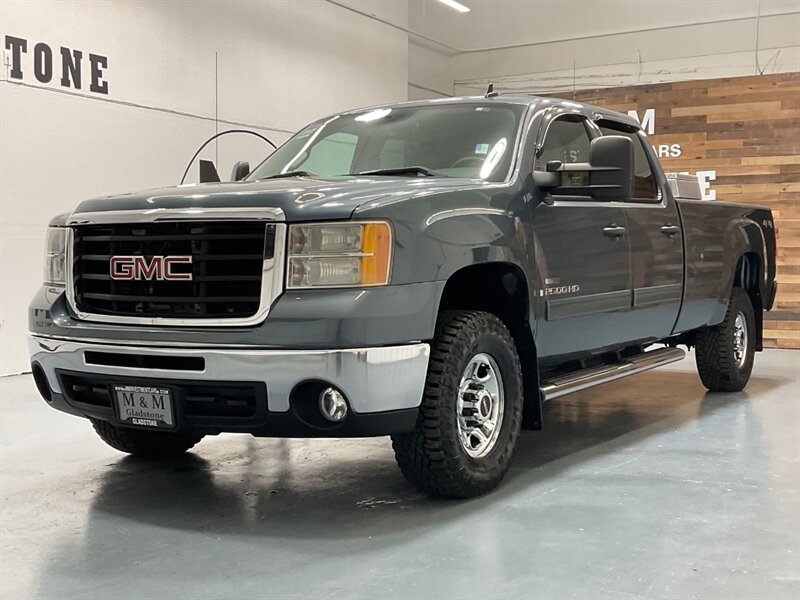 2007 GMC Sierra 2500 SLE2 4X4 / 6.6L DIESEL /LONG BED/1-OWNER/54K MILES  / CREW CAB / LOCAL TRUCK w. ZERO RUST / POWER SLIDING REAR WINDOW - Photo 56 - Gladstone, OR 97027