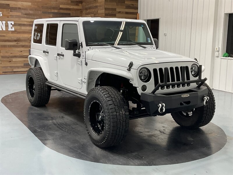 2015 Jeep Wrangler Unlimited Altitude 4X4 / 6-Speed Manual / LIFTED  / LOCAL SUV w. NO RUST - Photo 2 - Gladstone, OR 97027