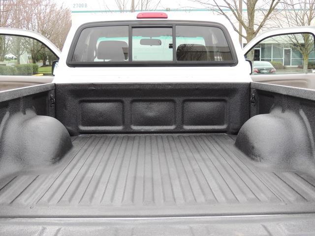 2004 Toyota Tacoma V6 / SR5 / 4X4 / 5-SPEED / LIFTED / 1-OWNER   - Photo 22 - Portland, OR 97217