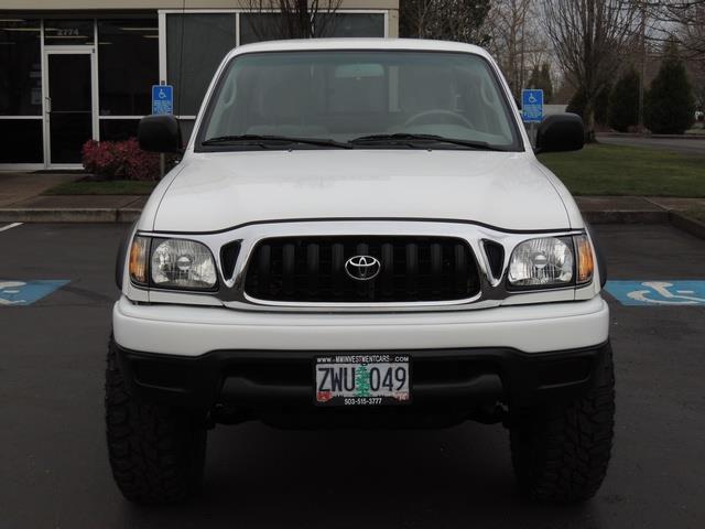 2004 Toyota Tacoma V6 / SR5 / 4X4 / 5-SPEED / LIFTED / 1-OWNER   - Photo 5 - Portland, OR 97217