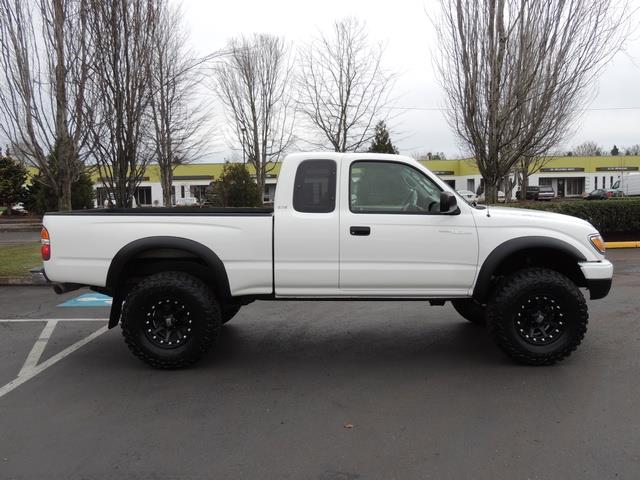 2004 Toyota Tacoma V6   Sr5   4x4   5-speed   Lifted   1-owner