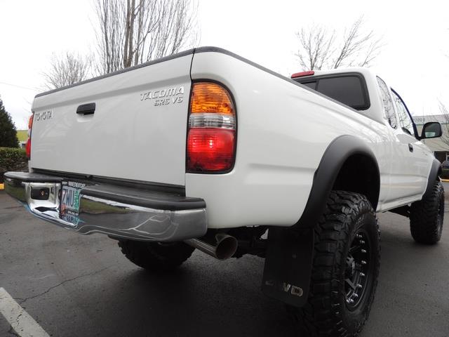 2004 Toyota Tacoma V6 / SR5 / 4X4 / 5-SPEED / LIFTED / 1-OWNER   - Photo 12 - Portland, OR 97217