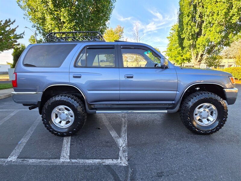1998 Toyota 4Runner 4X4 / V6 3.4 L / NEW TIMING BELT / NEW LIFT / SUN ROOF / NEW TIRES - Photo 4 - Portland, OR 97217