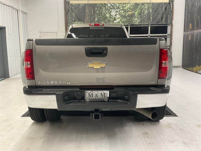 2008 Chevrolet Silverado 3500 LTZ Crew Cab 4X4 / 6.6L DIESEL / DUALLY / 83K MILE  / Z71 OFF RD / Local Truck / RUST FREE / Leather & Heated Seats / Navigation & Sunroof / ALLISON TRANNY / CLEAN CLEAN !! - Photo 6 - Gladstone, OR 97027