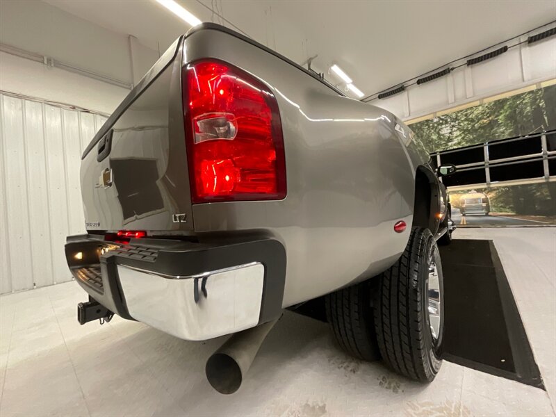 2008 Chevrolet Silverado 3500 LTZ Crew Cab 4X4 / 6.6L DIESEL / DUALLY / 83K MILE  / Z71 OFF RD / Local Truck / RUST FREE / Leather & Heated Seats / Navigation & Sunroof / ALLISON TRANNY / CLEAN CLEAN !! - Photo 26 - Gladstone, OR 97027