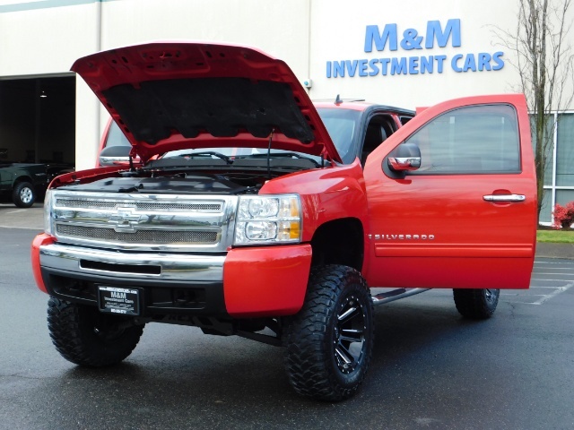 2009 Chevrolet Silverado 1500 LT / 4X4 / Crew Cab/ Leather/Sunroof /DVD/ LIFTED   - Photo 25 - Portland, OR 97217