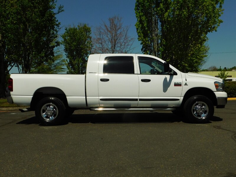 2007 Dodge Ram 2500 SLT 4X4 / MEGA CAB / 5.9L / 6-SPEED / 1 OWNER   - Photo 3 - Portland, OR 97217