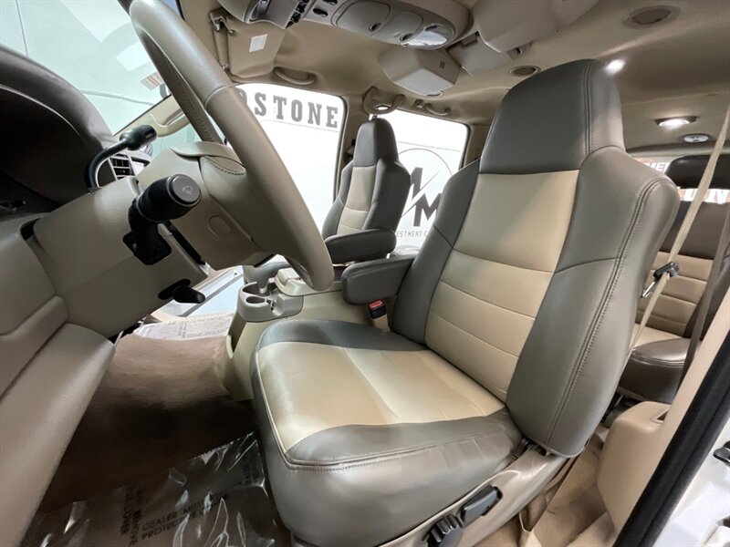 2003 Ford Excursion Eddie Bauer 4X4 / 7.3L DIESEL / Leather / LIFTED  / LIFTED w. NEW WHEELS & TIRES / ZERO RUST / Leather Heated Seats /Backup Camera / 136K Miles - Photo 34 - Gladstone, OR 97027