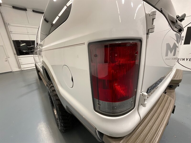 2003 Ford Excursion Eddie Bauer 4X4 / 7.3L DIESEL / Leather / LIFTED  / LIFTED w. NEW WHEELS & TIRES / ZERO RUST / Leather Heated Seats /Backup Camera / 136K Miles - Photo 28 - Gladstone, OR 97027