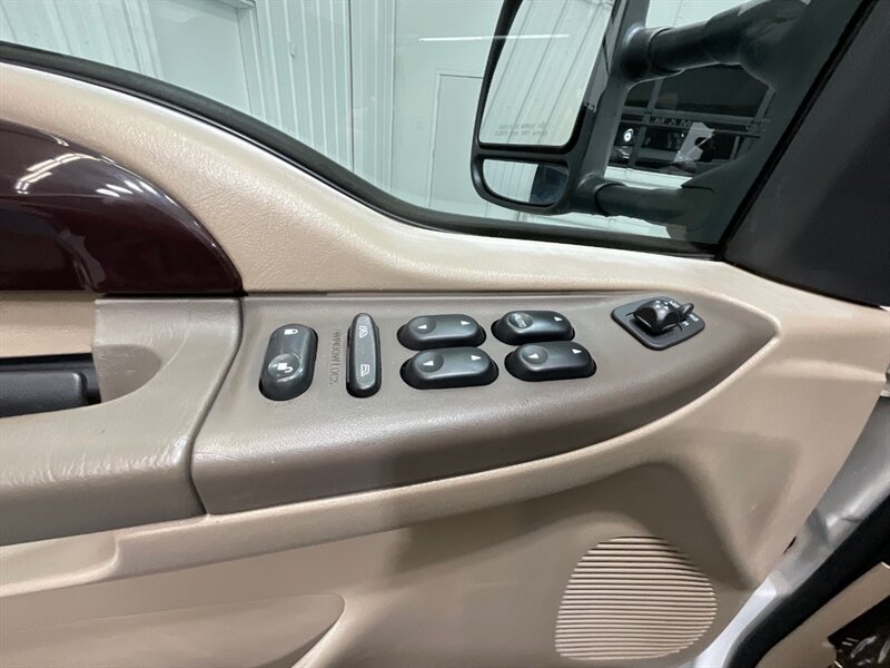 2003 Ford Excursion Eddie Bauer 4X4 / 7.3L DIESEL / Leather / LIFTED  / LIFTED w. NEW WHEELS & TIRES / ZERO RUST / Leather Heated Seats /Backup Camera / 136K Miles - Photo 42 - Gladstone, OR 97027