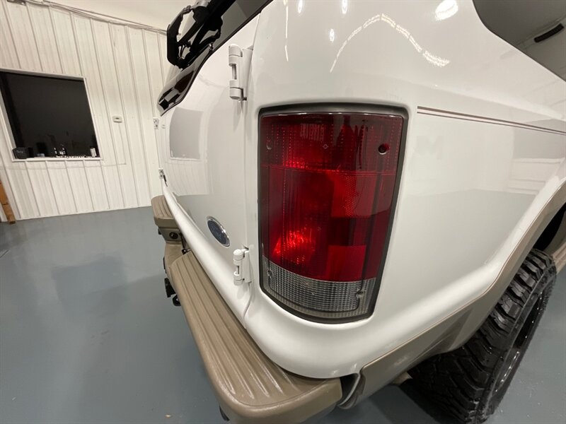 2003 Ford Excursion Eddie Bauer 4X4 / 7.3L DIESEL / Leather / LIFTED  / LIFTED w. NEW WHEELS & TIRES / ZERO RUST / Leather Heated Seats /Backup Camera / 136K Miles - Photo 27 - Gladstone, OR 97027