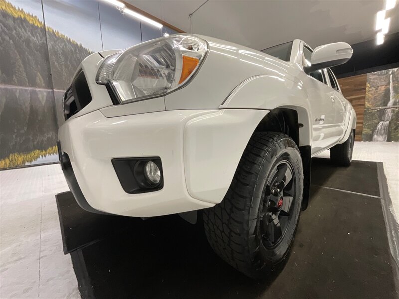 2015 Toyota Tacoma V6 TRD SPORT Double Cab 4X4 / 4.0L V6 / Navi & Cam  / LOCAL OREGON TRUCK / Navigation & Backup Camera / RUST FREE / 93,000 MILES - Photo 27 - Gladstone, OR 97027