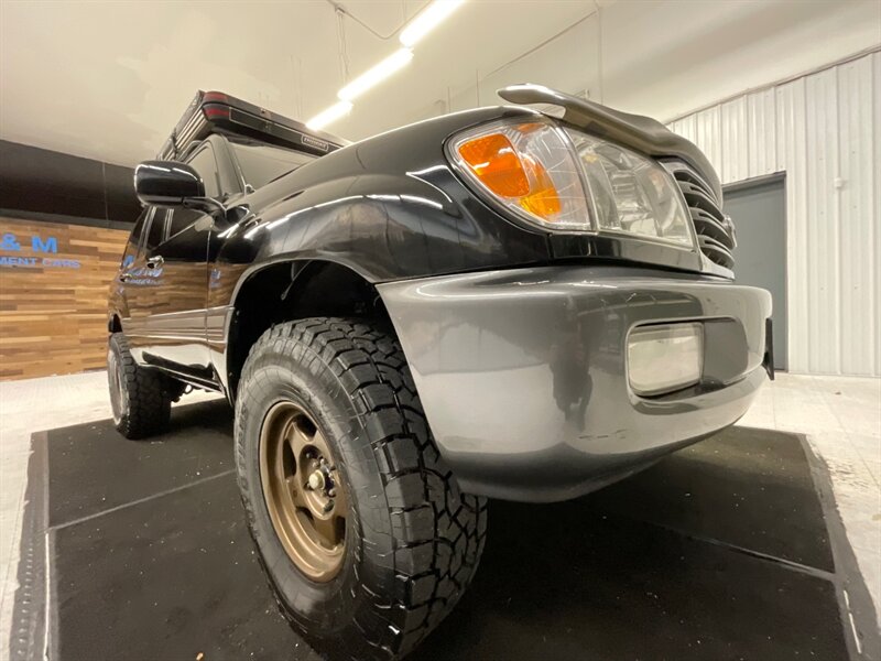 2003 Toyota Land Cruiser 4X4 / 4.7L V8 / CUSTOM BUILT w. CAMPER / LIFTED  / Leather & Heated Seats / Sunroof / LIFTED w. 33 " TOYO OPEN COUNTRY TIRES - Photo 31 - Gladstone, OR 97027