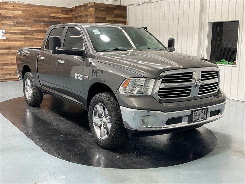 2014 RAM 1500 Big Horn Crew Cab 4X4 / 5.7L V8 HEMI / NAVIGATION  / Backup Camera - Photo 2 - Gladstone, OR 97027