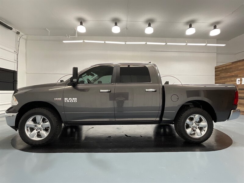 2014 RAM 1500 Big Horn Crew Cab 4X4 / 5.7L V8 HEMI / NAVIGATION  / Backup Camera - Photo 3 - Gladstone, OR 97027