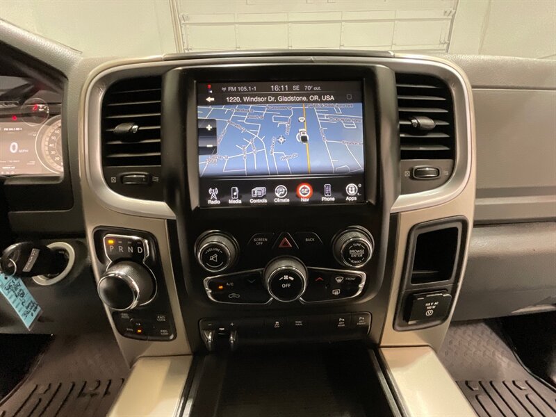 2014 RAM 1500 Big Horn Crew Cab 4X4 / 5.7L V8 HEMI / NAVIGATION  / Backup Camera - Photo 20 - Gladstone, OR 97027