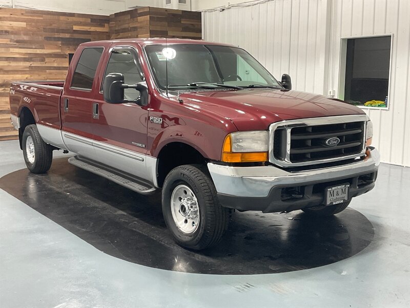 2000 Ford F-350 XLT Crew Cab 4X4 / 7.3L DIESEL / 6-SPEED MANUAL  / LOCAL TRUCK RUST FREE - Photo 2 - Gladstone, OR 97027