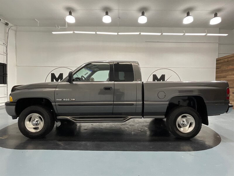 2001 Dodge Ram 1500 SLT Plus Quad Cab 4-Door / 4X4 / V8 / 95K MILES  / NO RUST / CLEAN - Photo 3 - Gladstone, OR 97027