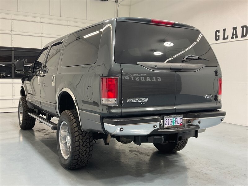 2001 Ford Excursion XLT 4X4 / 7.3L DIESEL / LIFTED / 151K MILES  / THIRD ROW SEAT / ZERO RUST / LIFTED w. 35inc A/T TIRES - Photo 8 - Gladstone, OR 97027