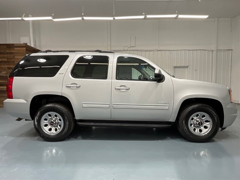 2011 GMC Yukon SLT 4X4 / Leather Sunroof / DVD Player / Camera  / Runs Great - Photo 4 - Gladstone, OR 97027