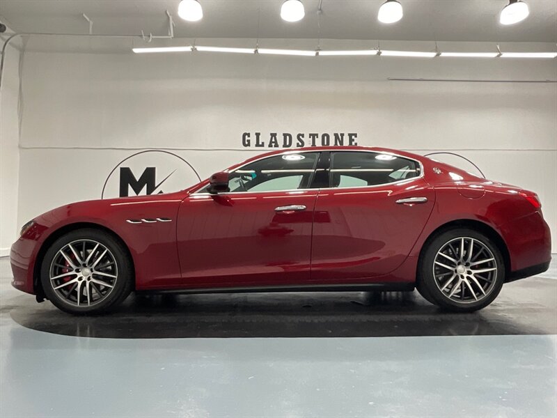 2016 Maserati Ghibli S Q4  Sedan AWD / V6 TWIN TURBO /ONLY 23,000 MILES  / 1-OWNER LOCAL - Photo 3 - Gladstone, OR 97027