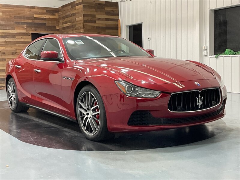 2016 Maserati Ghibli S Q4  Sedan AWD / V6 TWIN TURBO /ONLY 23,000 MILES  / 1-OWNER LOCAL - Photo 2 - Gladstone, OR 97027