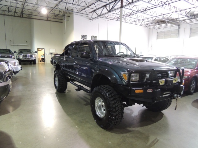 1996 Toyota Tacoma SR5 4X4 / 5-SPEED / 1-OWNER/ LIFTED LIFTED   - Photo 40 - Portland, OR 97217