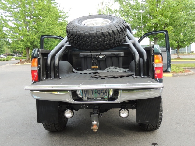 1996 Toyota Tacoma SR5 4X4 / 5-SPEED / 1-OWNER/ LIFTED LIFTED   - Photo 22 - Portland, OR 97217