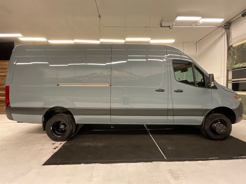 2022 Mercedes-Benz Sprinter 3500XD  / 170 " WB EXTENDED / LOADED - Photo 4 - Gladstone, OR 97027