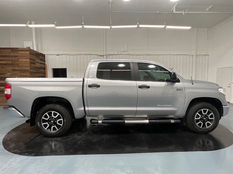 2014 Toyota Tundra SR5 CREW MAX 4X4 / 5.7L V8 / RUST FREE / 94K MILES  / Backup Camera - Photo 4 - Gladstone, OR 97027