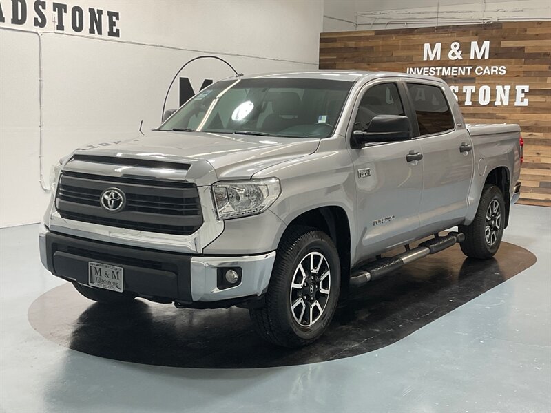 2014 Toyota Tundra SR5 CREW MAX 4X4 / 5.7L V8 / RUST FREE / 94K MILES  / Backup Camera - Photo 1 - Gladstone, OR 97027