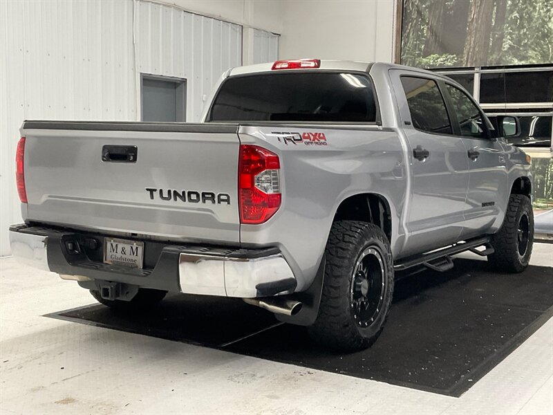 2014 Toyota Tundra SR5 TRD OFF ROAD CREW MAX 4X4 / 5.7L V8 / LIFTED  / Navigation & Backup Camera / 33 " MUD TIRES / ONLY 85,000 MILES - Photo 8 - Gladstone, OR 97027