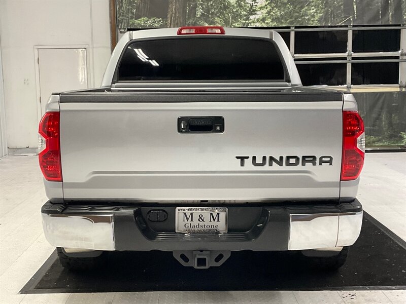 2014 Toyota Tundra SR5 TRD OFF ROAD CREW MAX 4X4 / 5.7L V8 / LIFTED  / Navigation & Backup Camera / 33 " MUD TIRES / ONLY 85,000 MILES - Photo 6 - Gladstone, OR 97027