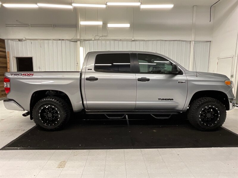 2014 Toyota Tundra SR5 TRD OFF ROAD CREW MAX 4X4 / 5.7L V8 / LIFTED  / Navigation & Backup Camera / 33 " MUD TIRES / ONLY 85,000 MILES - Photo 4 - Gladstone, OR 97027