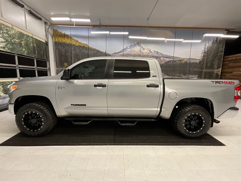 2014 Toyota Tundra SR5 TRD OFF ROAD CREW MAX 4X4 / 5.7L V8 / LIFTED  / Navigation & Backup Camera / 33 " MUD TIRES / ONLY 85,000 MILES - Photo 3 - Gladstone, OR 97027