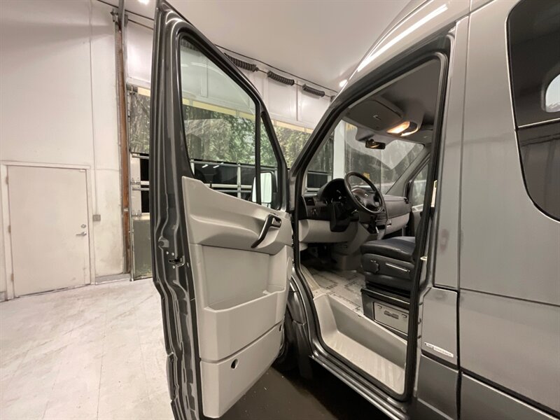 2012 Mercedes-Benz Sprinter 3500 CARGO PASSENGER VAN / 3.0L V6 DIESEL / DUALLY  / HIGH ROOF & 170 " WB / 11-PASSENGER VAN W. CARGO AREA / DUALLY / ONLY 68,000 MILES - Photo 37 - Gladstone, OR 97027