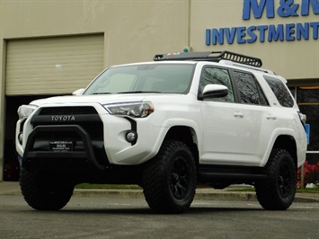 2017 Toyota 4Runner SR5 Sport Utility / 4X4 / Leather Heated / LIFTED SUV