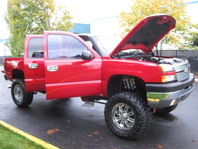 2005 Chevrolet Silverado 2500 LT/ 4WD/ Duramax Diesel/LIFTED / 76k miles   - Photo 14 - Portland, OR 97217