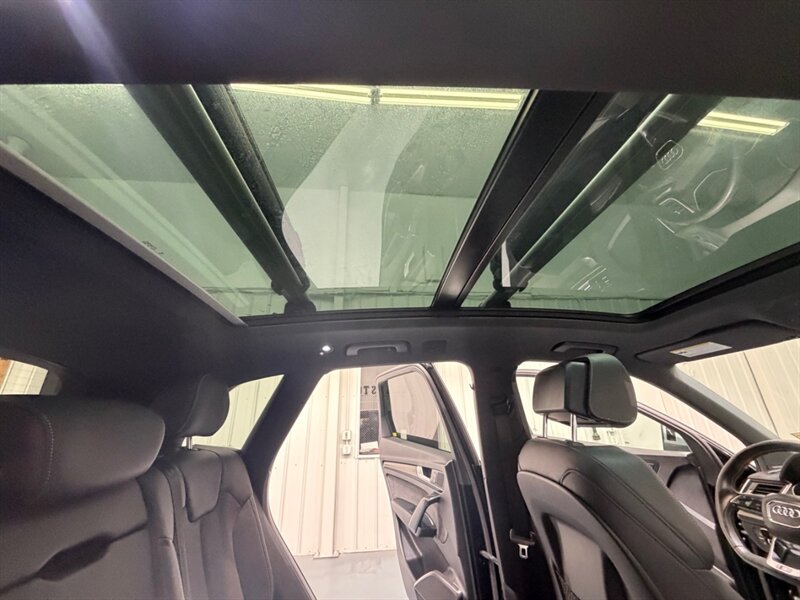 2018 Audi SQ5 3.0T quattro Premium Plus AWD S-SPORT PANO ROOF / Leather w. Heated & Cooled Seats / Backup Camera - Photo 13 - Gladstone, OR 97027