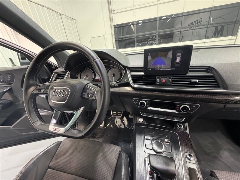 2018 Audi SQ5 3.0T quattro Premium Plus AWD S-SPORT PANO ROOF / Leather w. Heated & Cooled Seats / Backup Camera - Photo 16 - Gladstone, OR 97027
